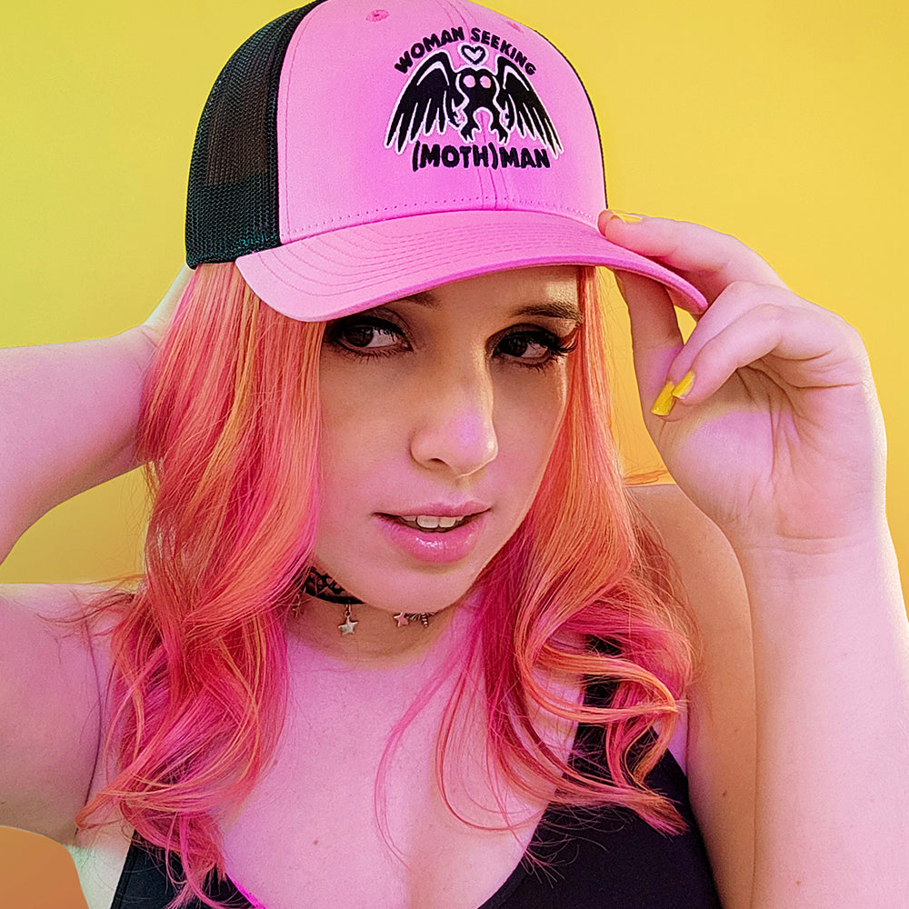 Woman Seeking Mothman Trucker Hat - Versiris - Art by Versiris