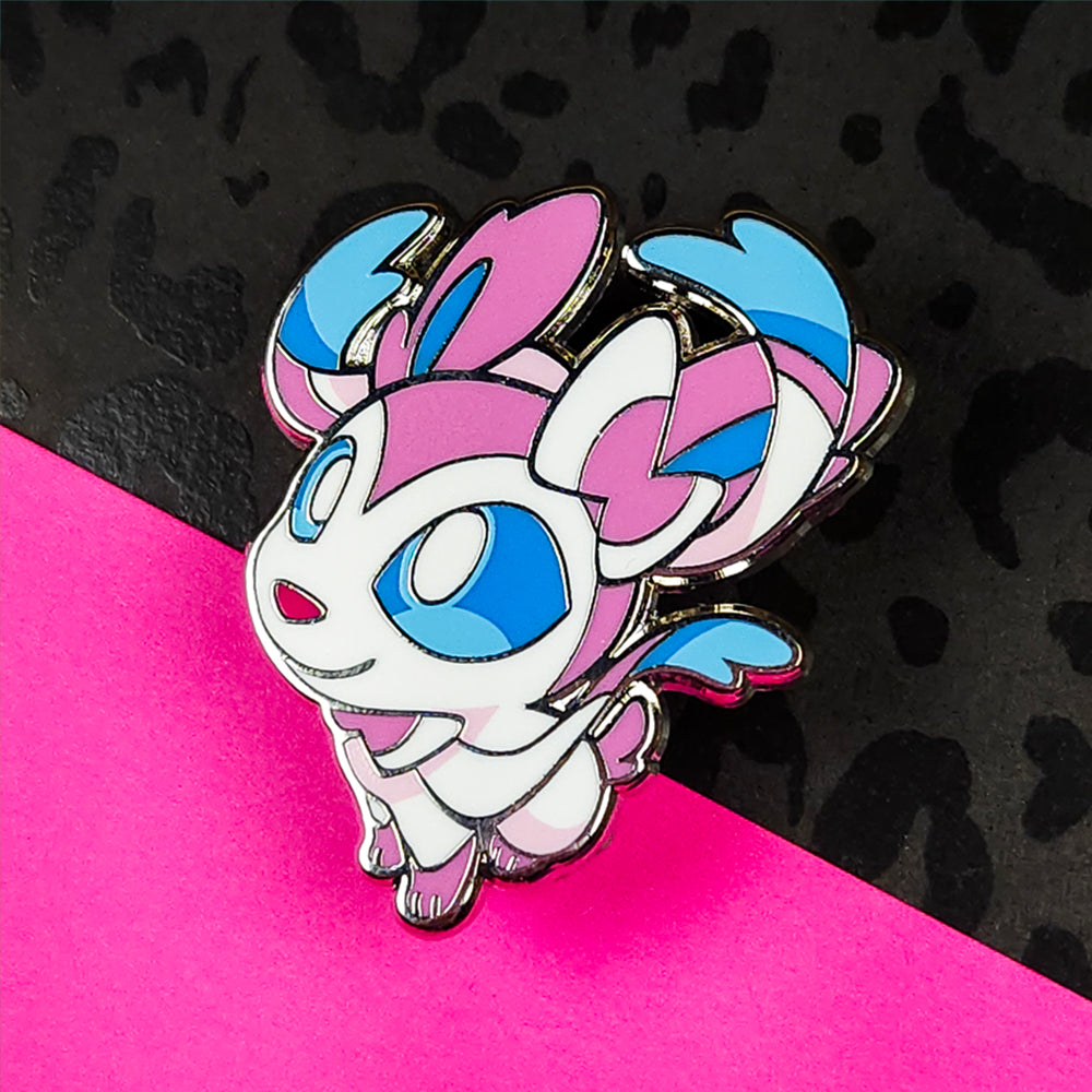 GOOD DOG Sylveon Pin - Versiris - Art by Versiris
