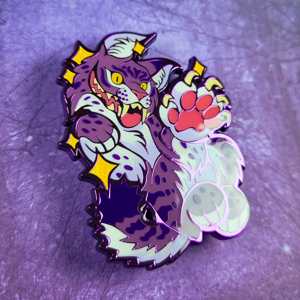 Cheshire Grin Bobcat Enamel Pin - Versiris - Art by Versiris